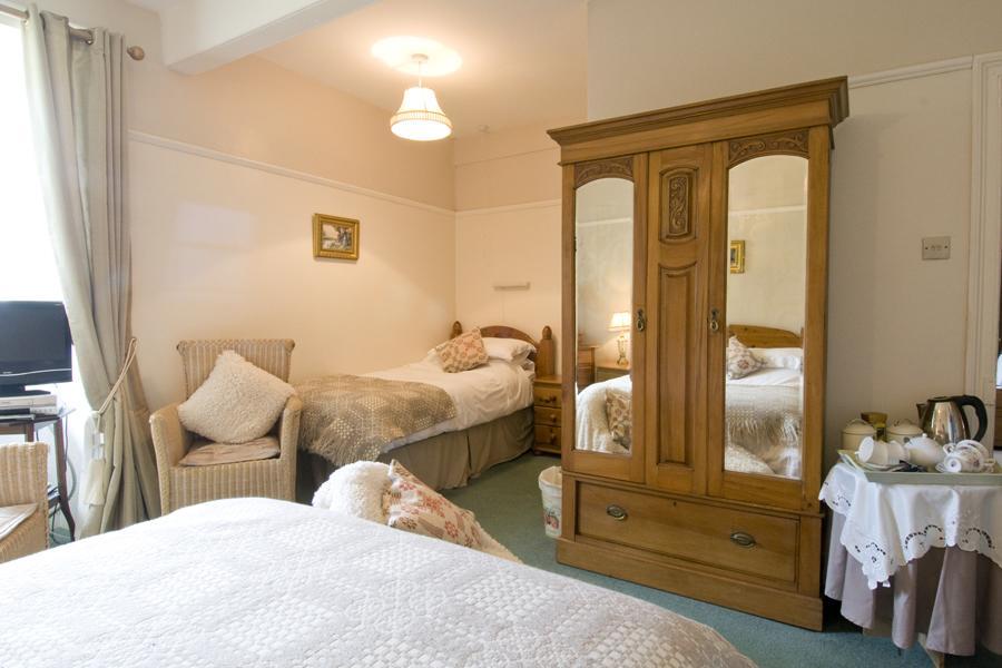 Gogarth Hall Farm Holidays Pennal Exteriör bild